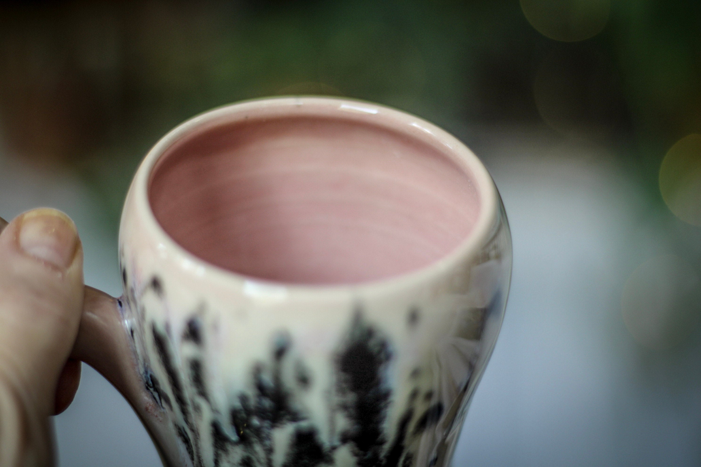 01-D Granny's Lace Gourd Mug, 18 oz.