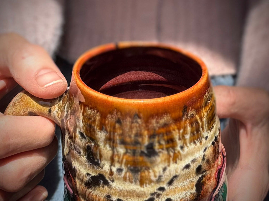 01-B Molten Cheetah Swirly Mug - TOP SHELF, 20 oz.