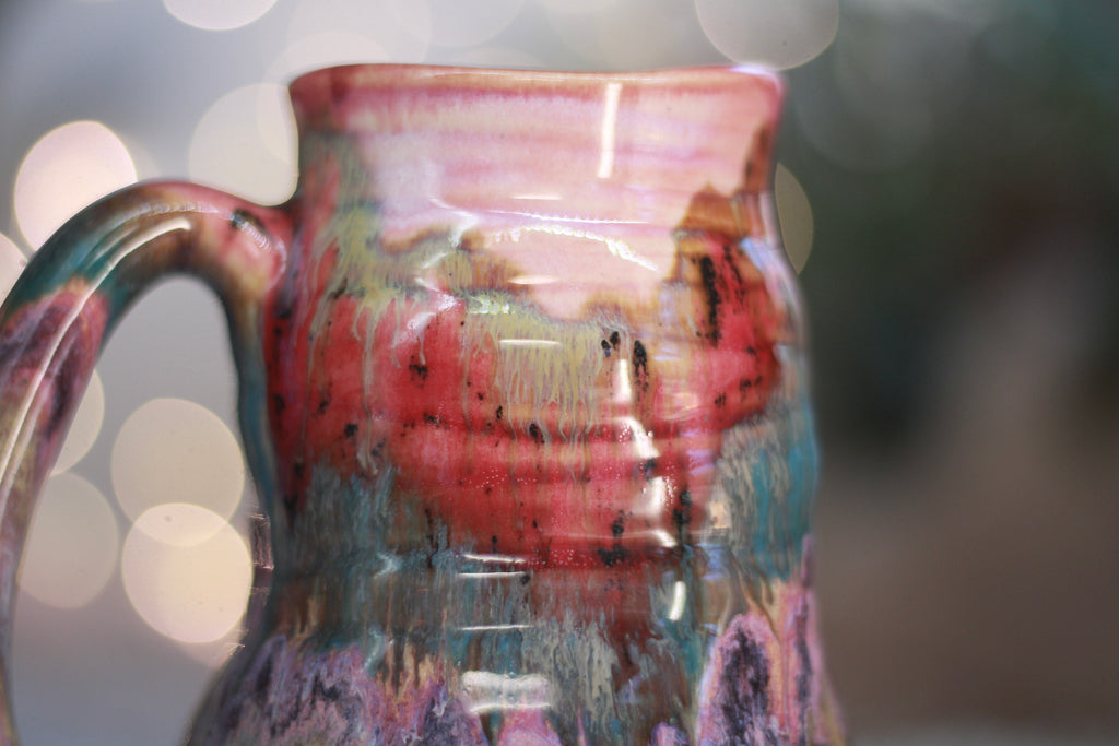01-A Strawberry Hills Textured Divot Mug - TOP SHELF, 22 oz.