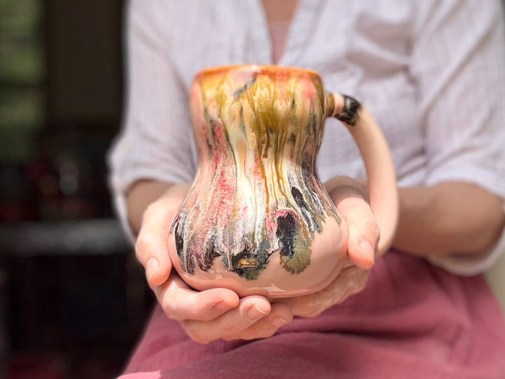 10-D Granny's Lace Gourd Mug, 20 oz.
