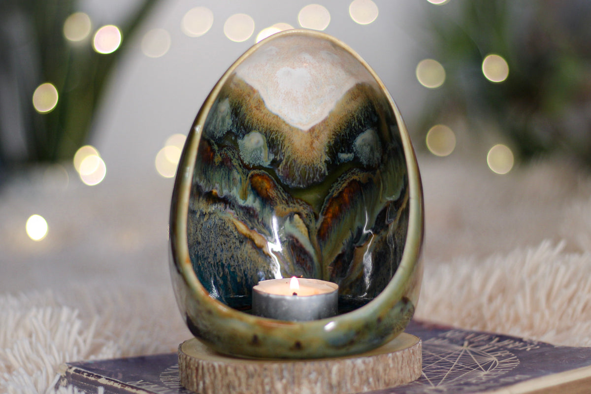 09-A Green Mountain Magic Candleholder