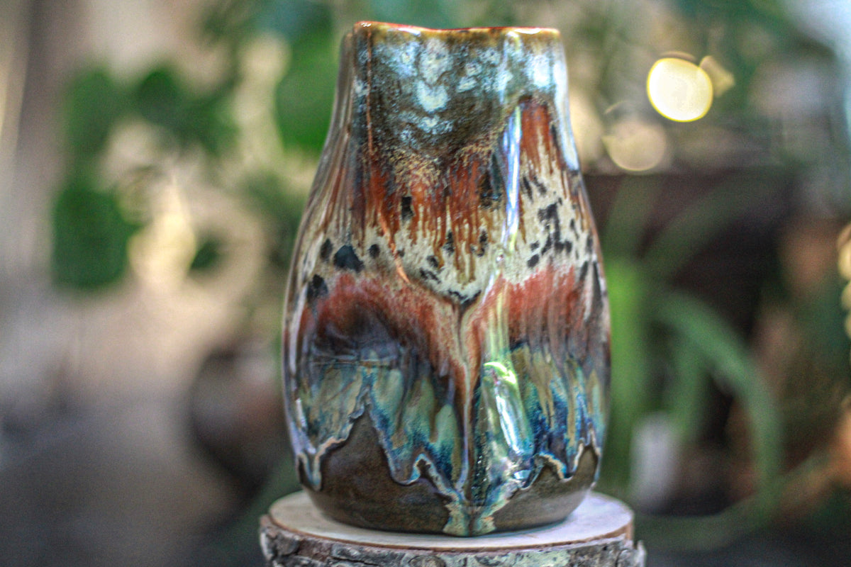 14-B Desert Oasis Bedside Pitcher - TOP SHELF, 22 oz.