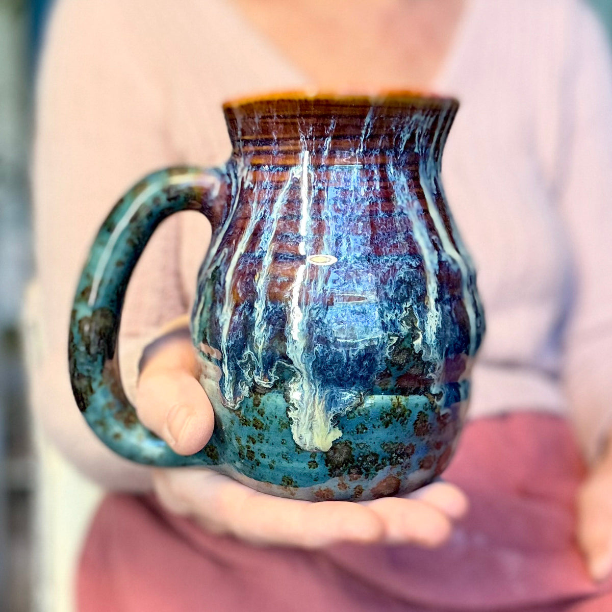 10-E New Wave Flared Curvy Grooved Mug, 22 oz.