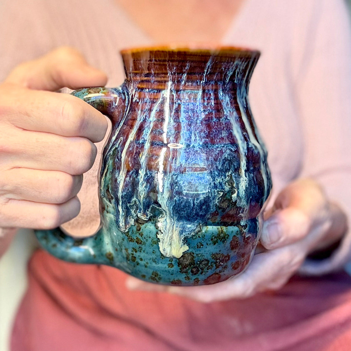 10-E New Wave Flared Curvy Grooved Mug, 22 oz.