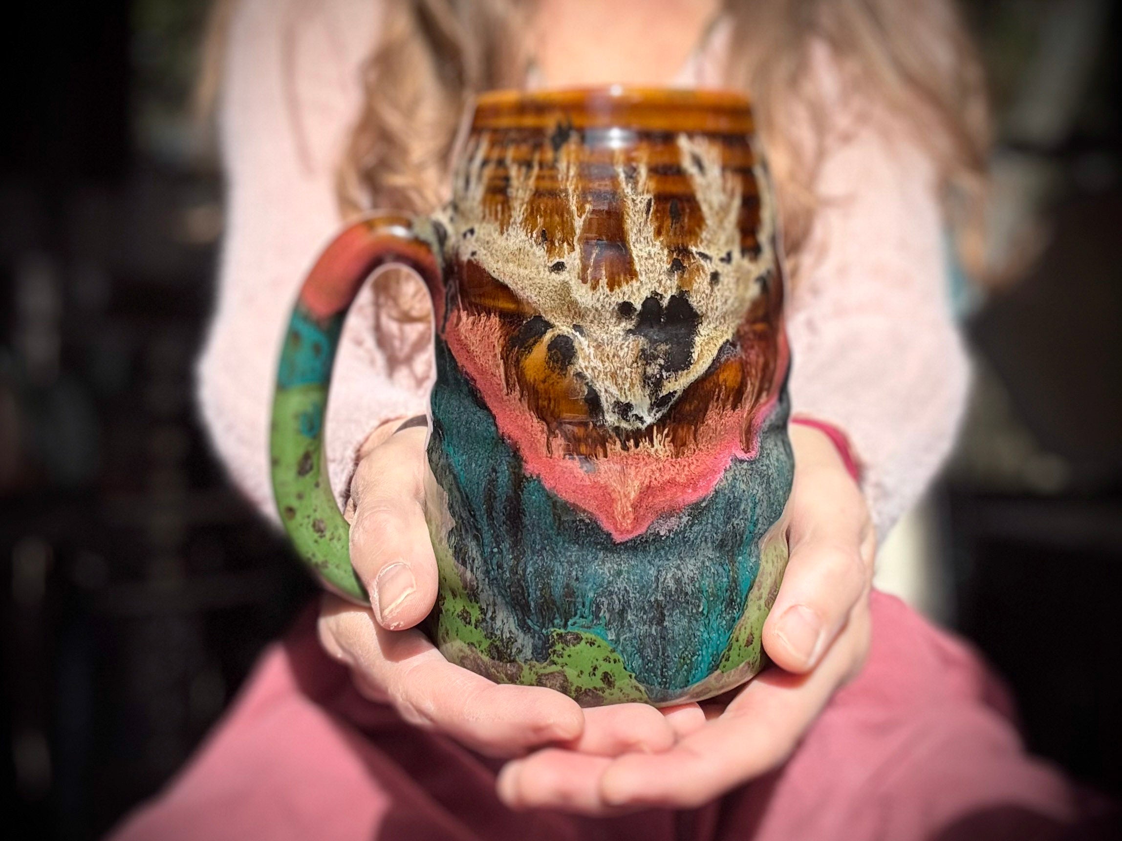 02-B Molten Cheetah Swirly Mug - TOP SHELF, 27 oz.