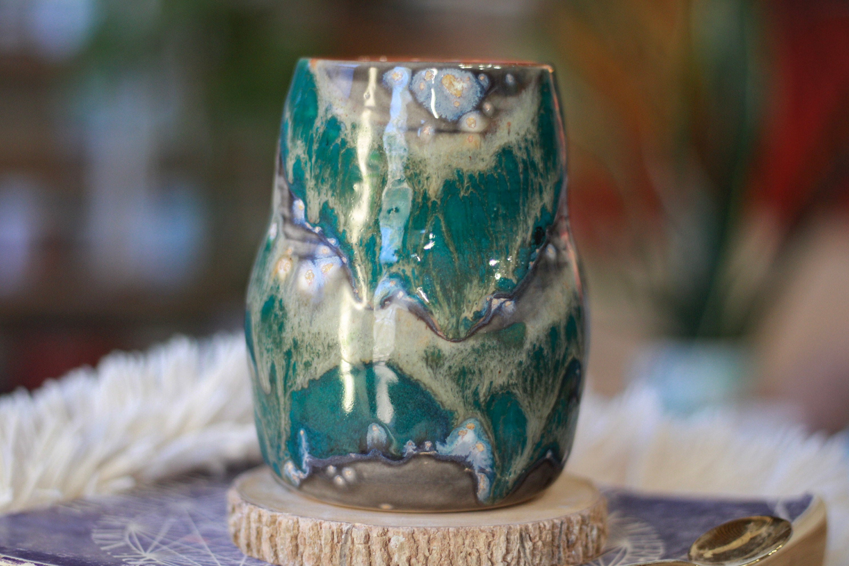 11-E Turquoise Grotto Varation Mid Mod Mug, 20 oz.