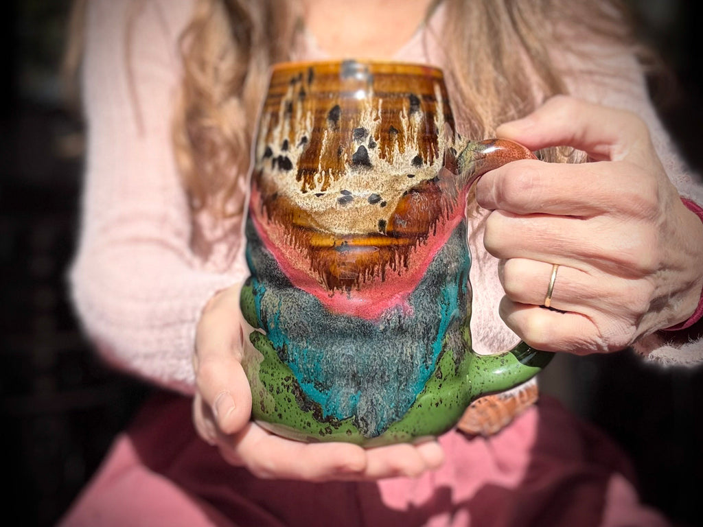 02-B Molten Cheetah Swirly Mug - TOP SHELF, 27 oz.