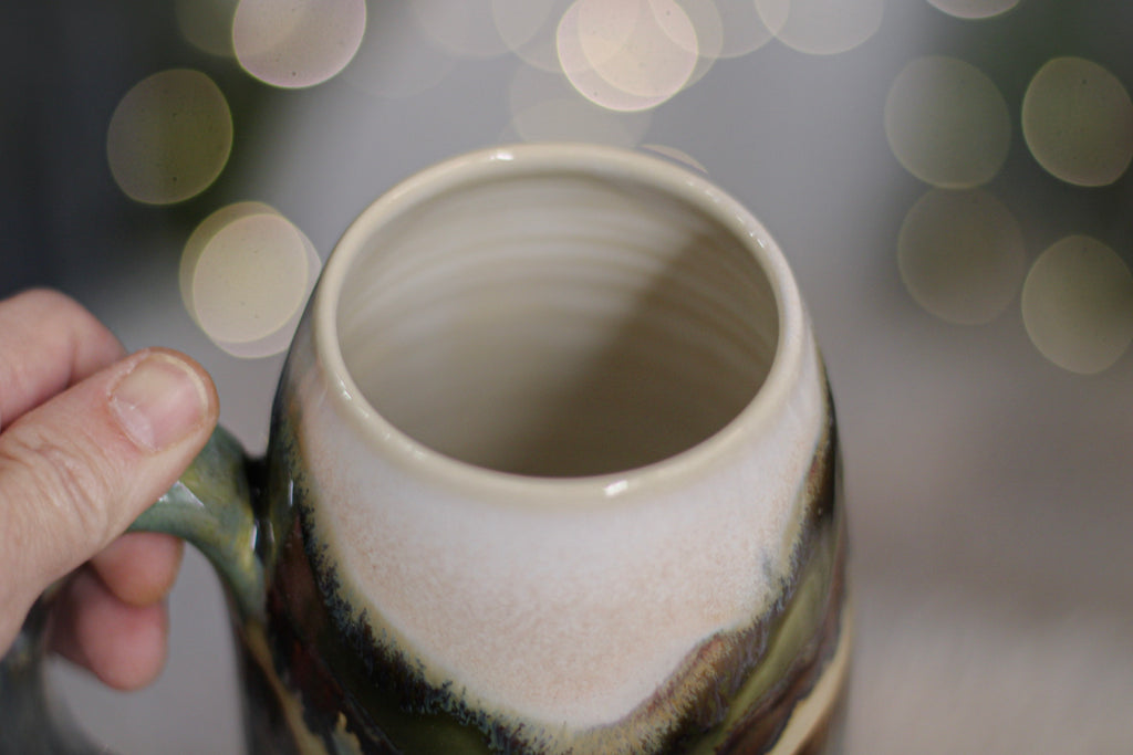 01-A Green Mountain Magic Mug, 23 oz.