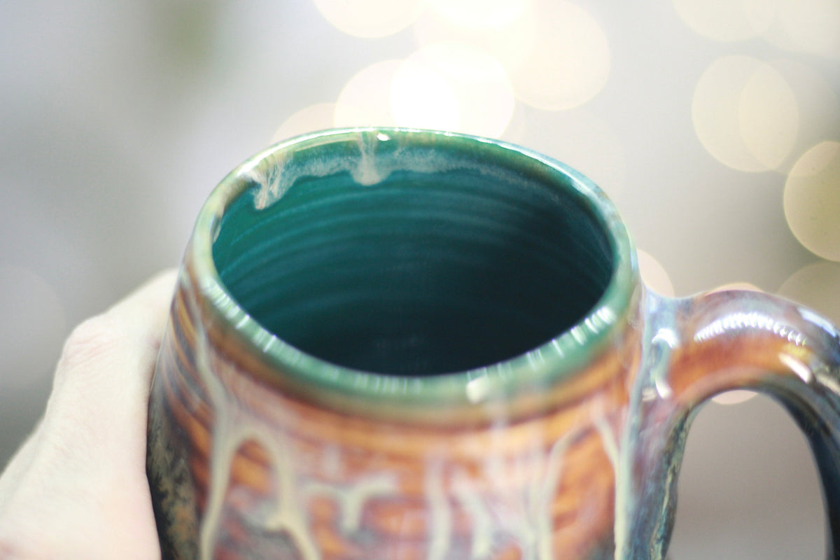 09-D New Wave Textured Mug, 18 oz