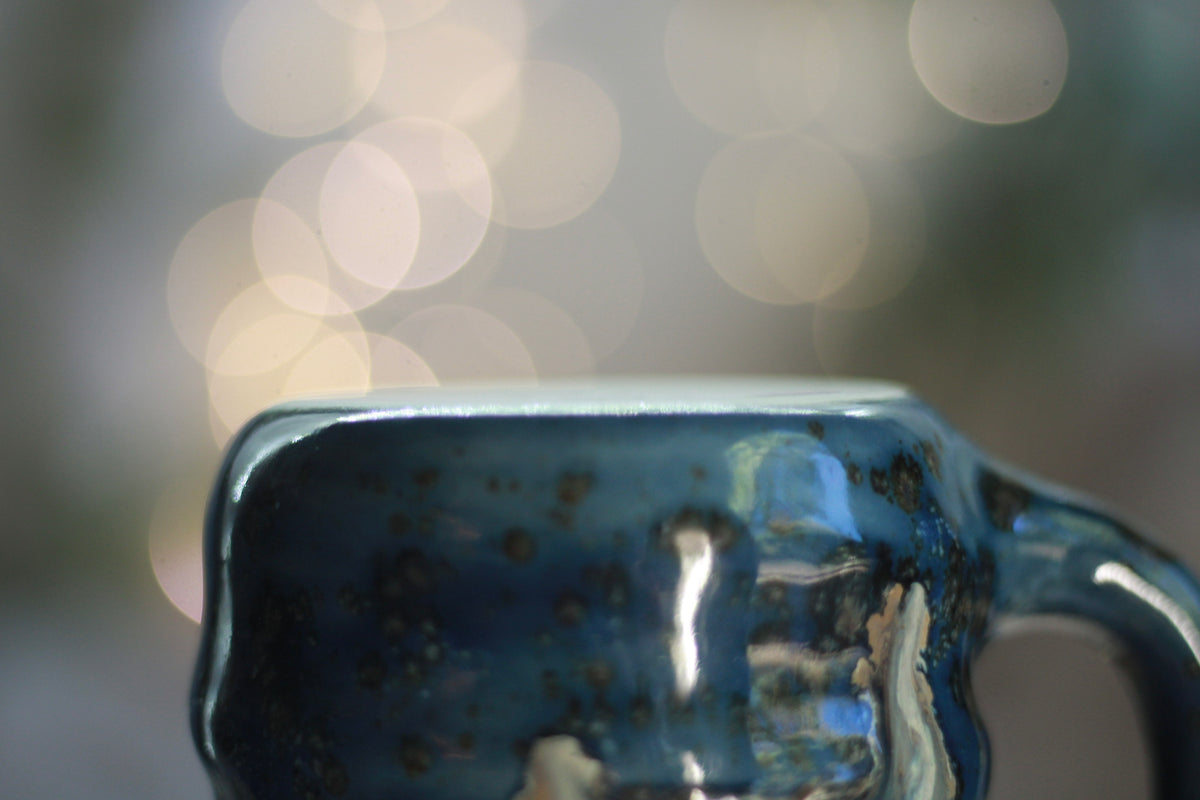 09-D New Wave Textured Mug, 18 oz