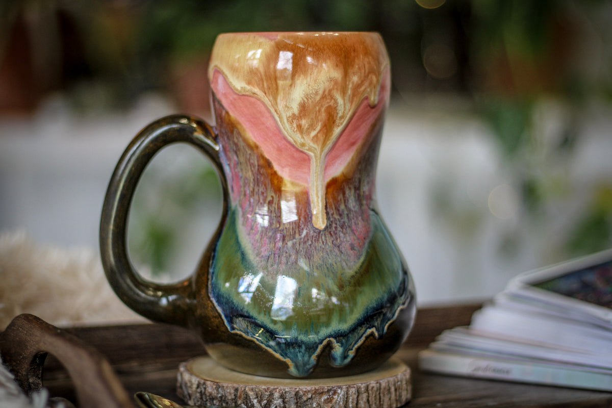11-B Coral Meadows Gourd Mug, 27 oz.