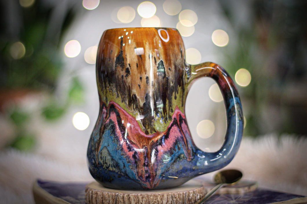 11-B Molten Cheetah Variation Gourd Mug, 20 oz.