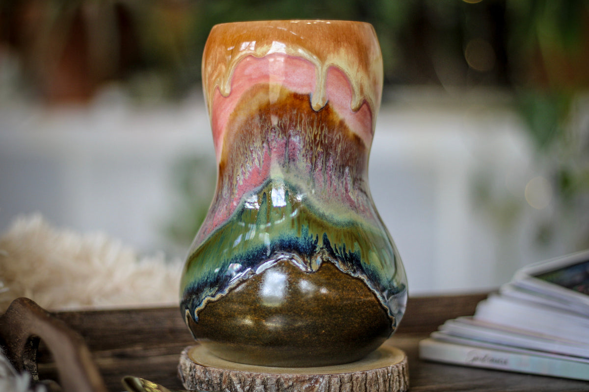 11-B Coral Meadows Gourd Mug, 27 oz.