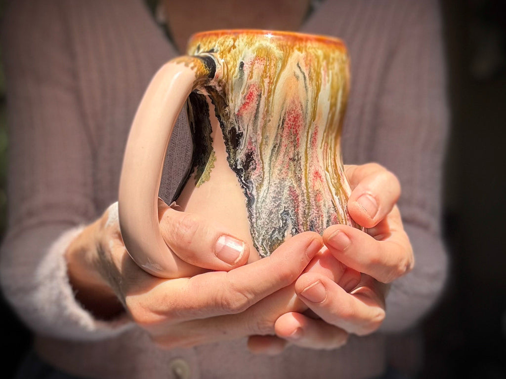 12-D Granny's Lace Gourd Mug - TOP SHELF, 20 oz.