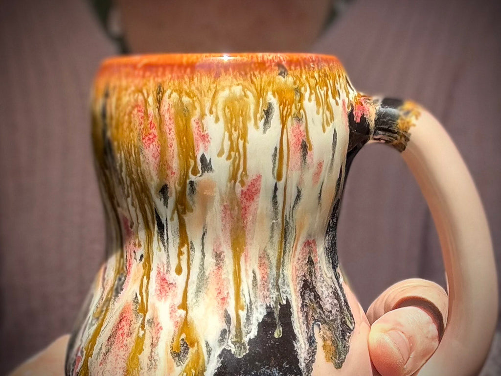 12-D Granny's Lace Gourd Mug - TOP SHELF, 20 oz.