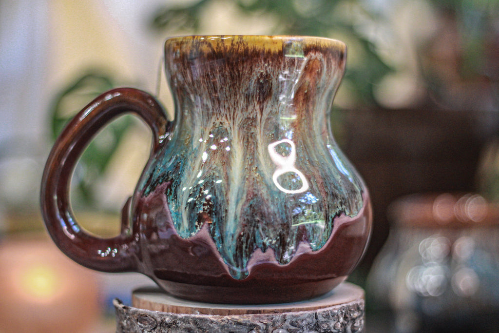 10-D Aqua Falls Notched Gourd Mug, 19 oz.