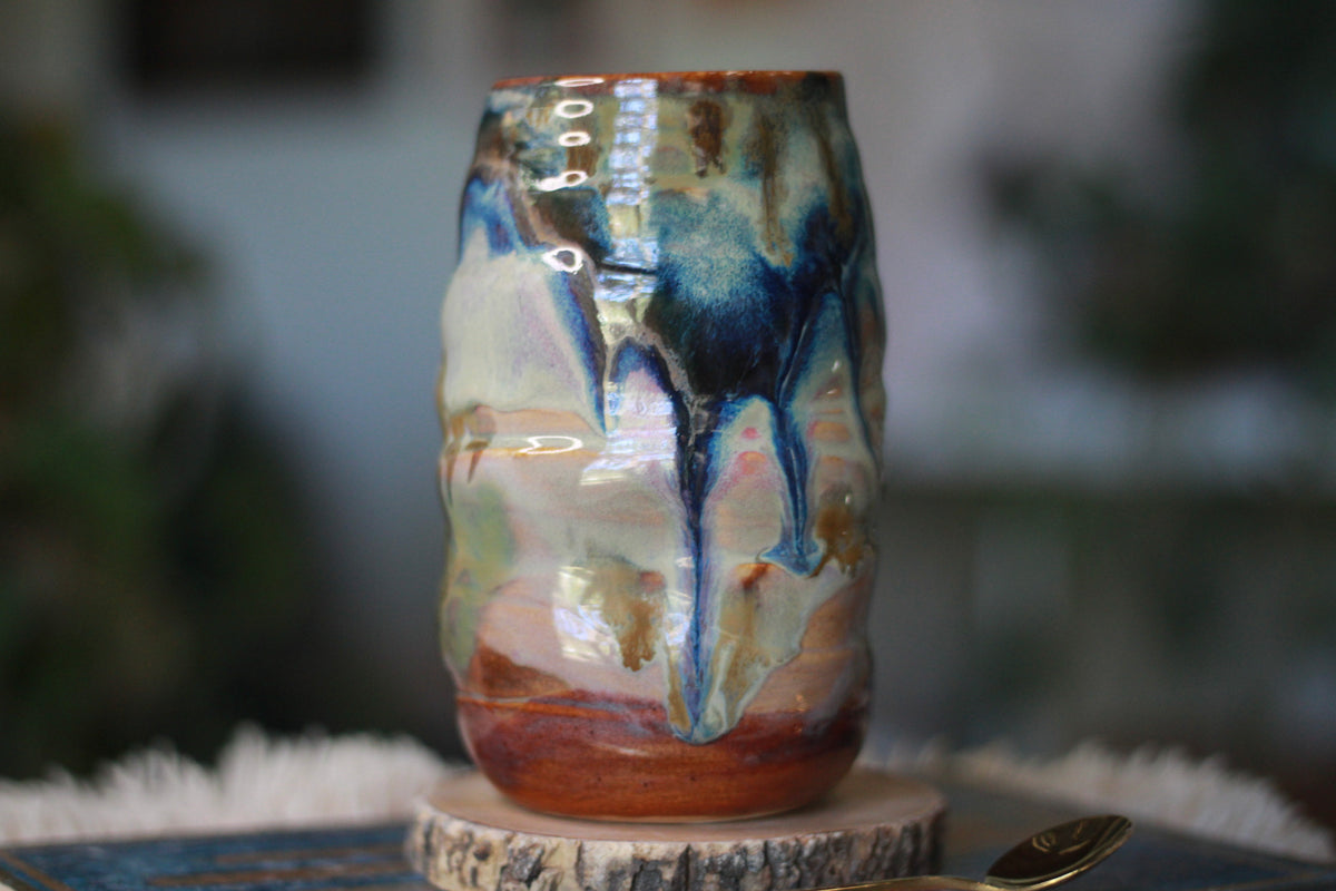 09-D Messy Grace Textured Mug, 20 oz.