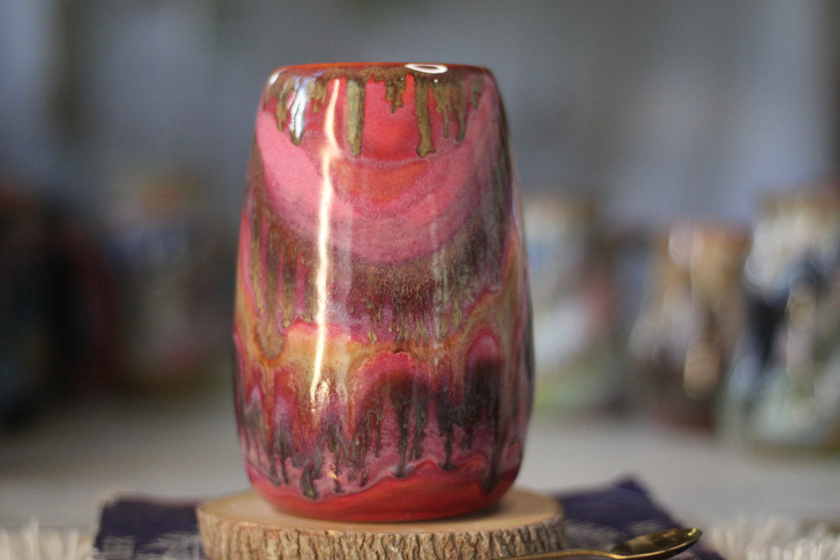 04-D Fuchsia 'FLOW' Mug, 24 oz.