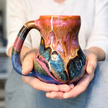 Load image into Gallery viewer, 12-B Magenta Haze Gourd Mug, 20 oz.