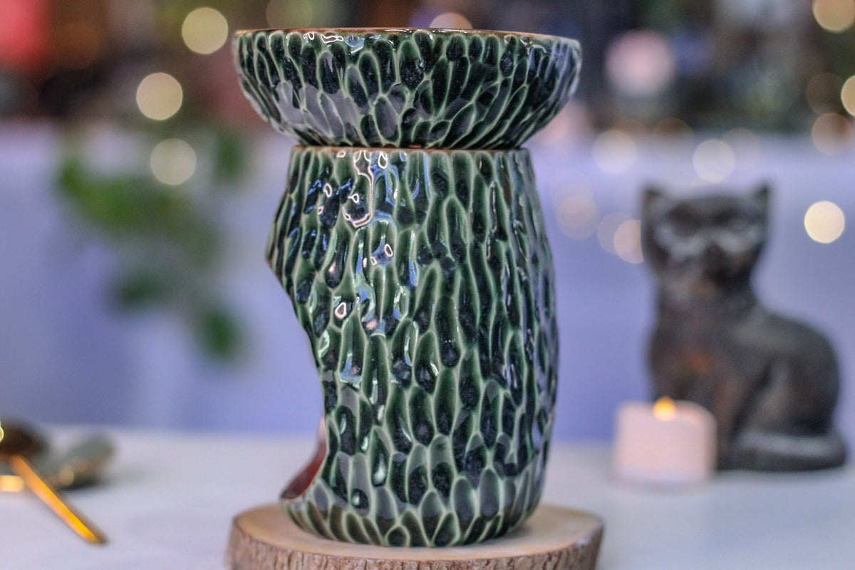 12-C Evergreen Christmas Textured Wax Melt Burner