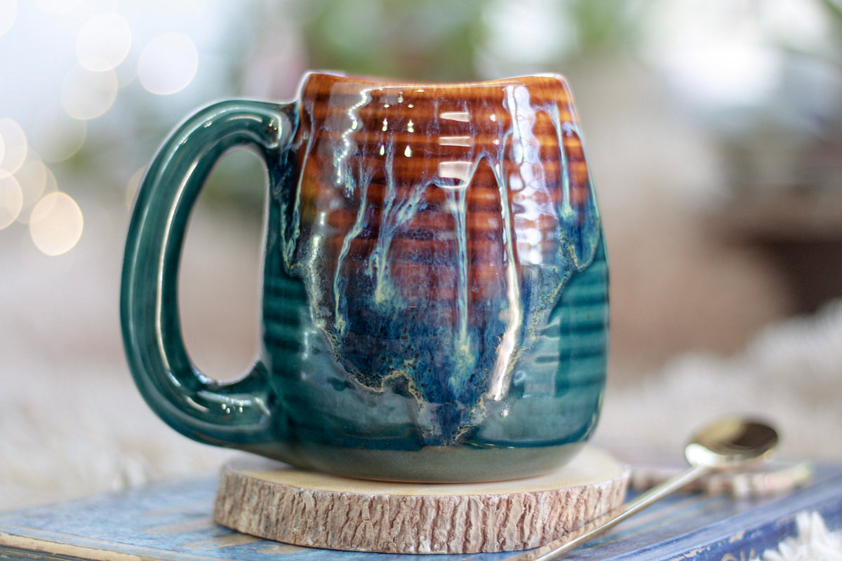 11-D New Wave Textured  Mug, 17 oz.