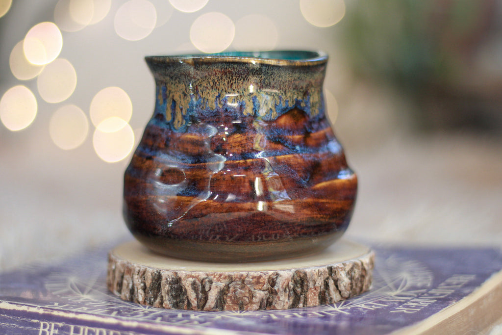 16-TESTER Textured Divot Sipping Bowl,  10 oz.