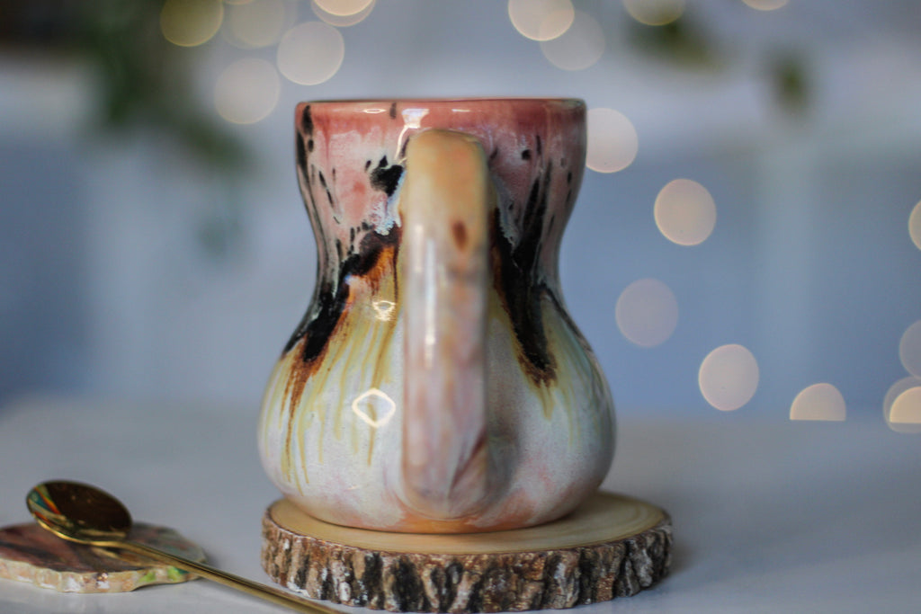 11-E Granny's Lace Soft Earth Variation Gourd Mug, 14 oz.