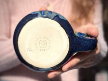 Load image into Gallery viewer, 12-D Green Mountain Variation Cuddle Mug, 16 oz.