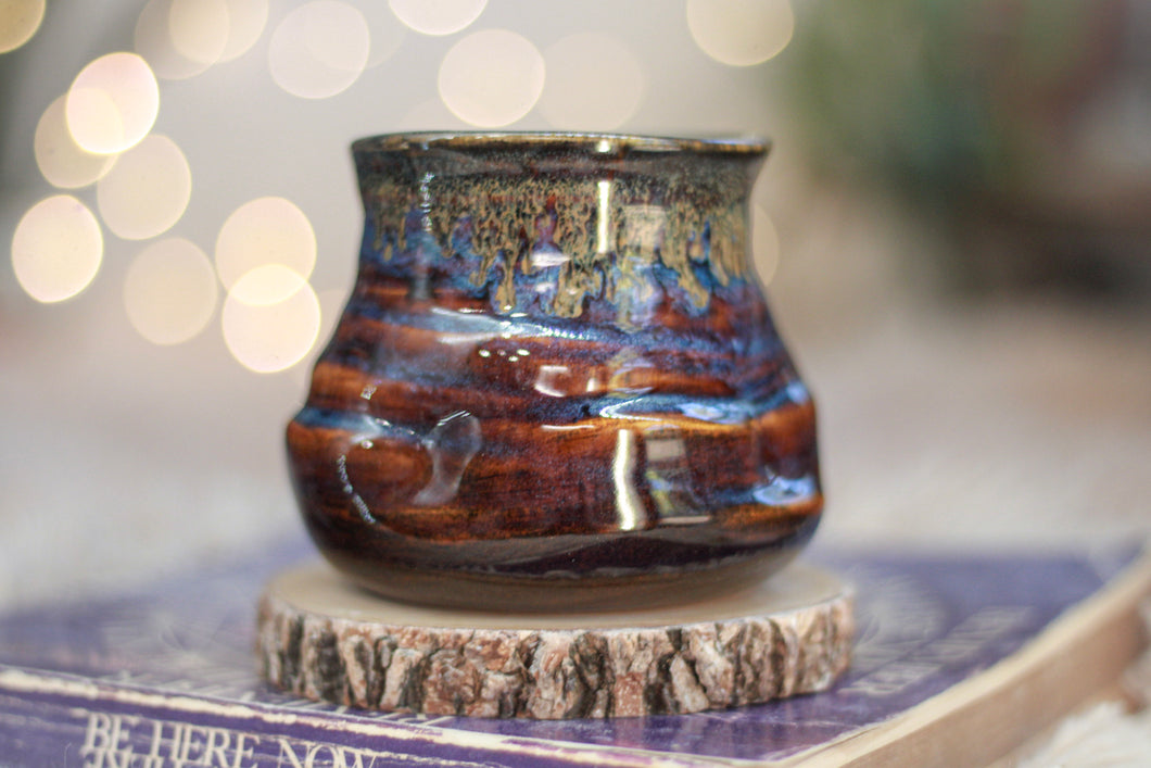 16-TESTER Textured Divot Sipping Bowl,  10 oz.