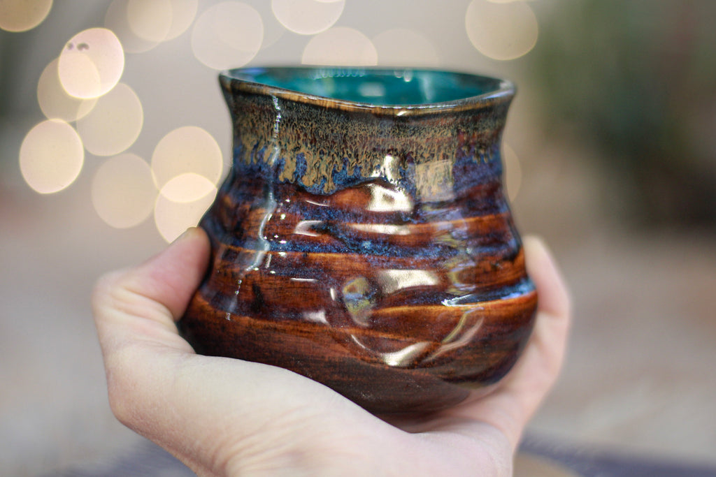16-TESTER Textured Divot Sipping Bowl,  10 oz.