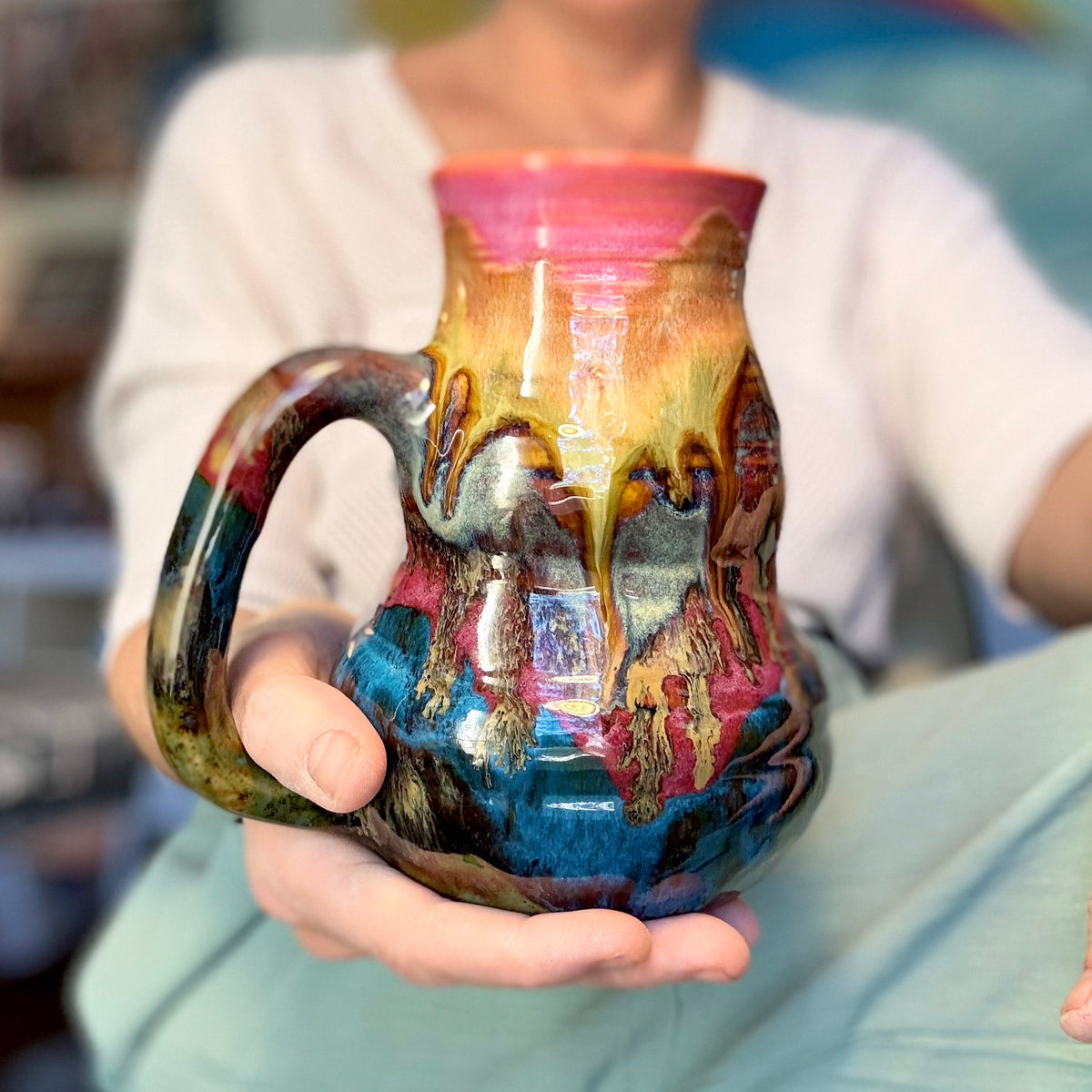 12-B New Earth Mash-up Notched Mug, 28 oz.