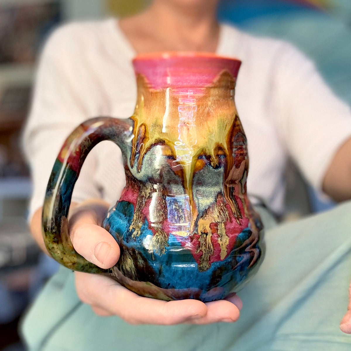 12-B New Earth Mash-up Notched Mug, 28 oz.