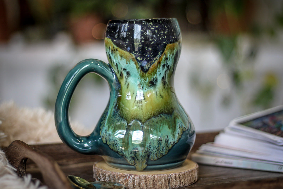 13-A Rocky Mountain Midnight Acorn Gourd Mug - TOP SHELF, 21 oz.