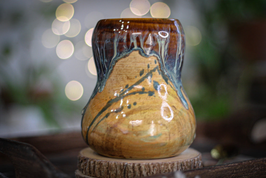 14-D New Wave Variation Gourd Mug, 17 oz.