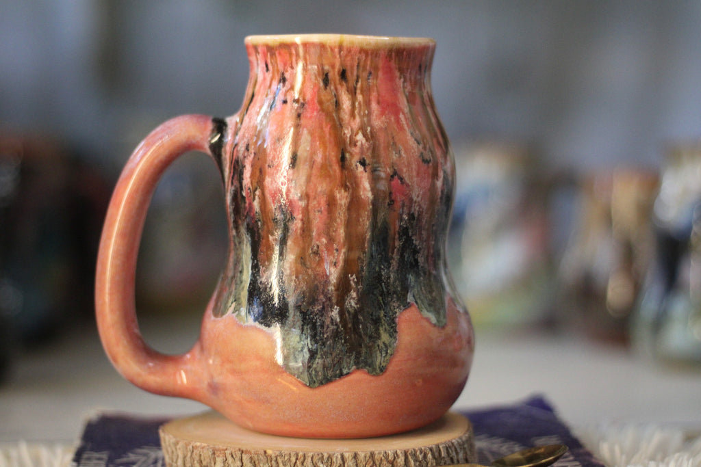 06-D Granny's Lace Variation Barely Flared Gourd Mug Variation, 24 oz.