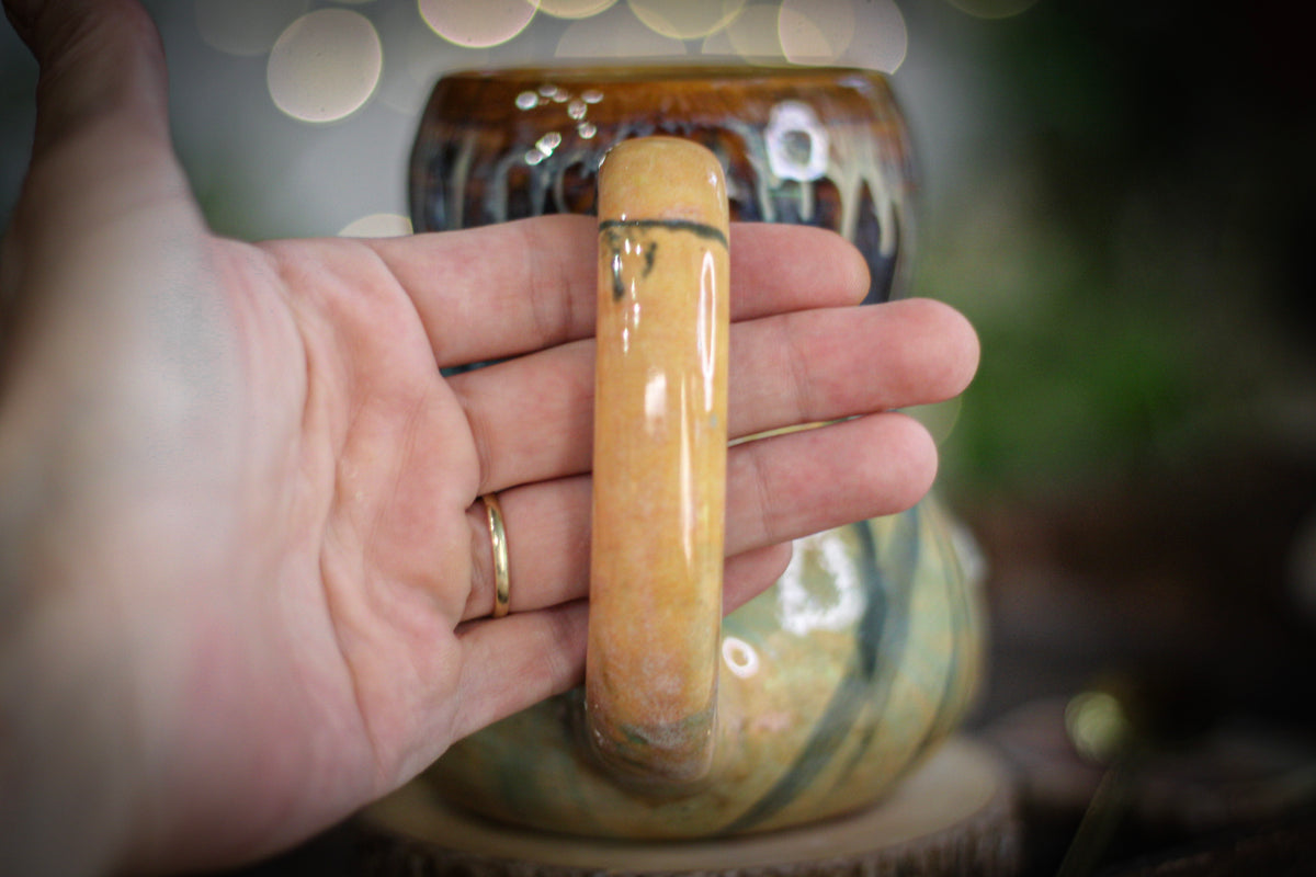14-D New Wave Variation Gourd Mug, 17 oz.