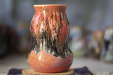 Load image into Gallery viewer, 06-D Granny&#39;s Lace Variation Barely Flared Gourd Mug Variation, 24 oz.