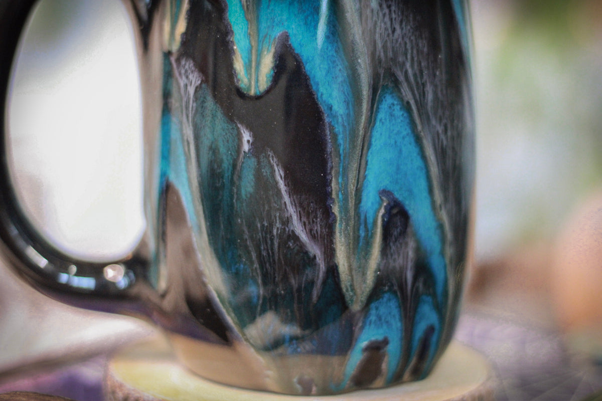 13-D Turquoise Grotto Mug - MISFIT, 25 oz. - 15% off