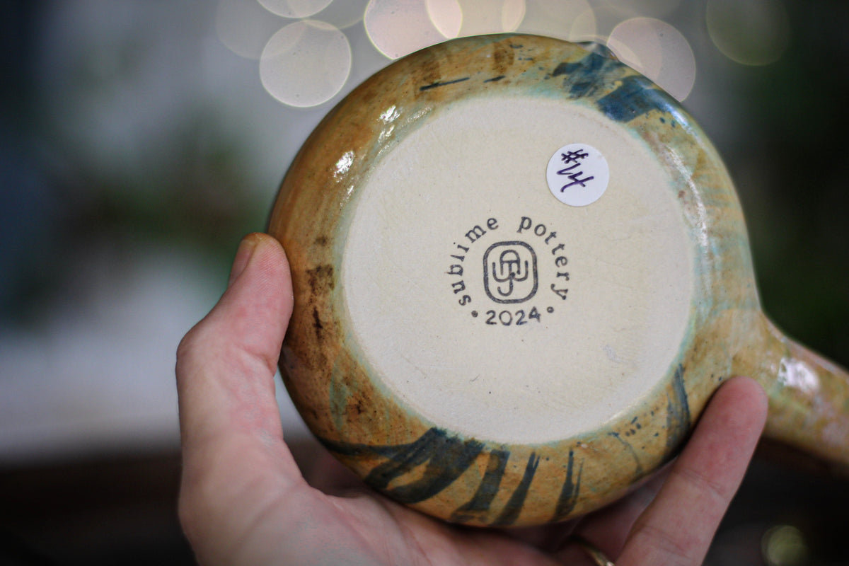 14-D New Wave Variation Gourd Mug, 17 oz.