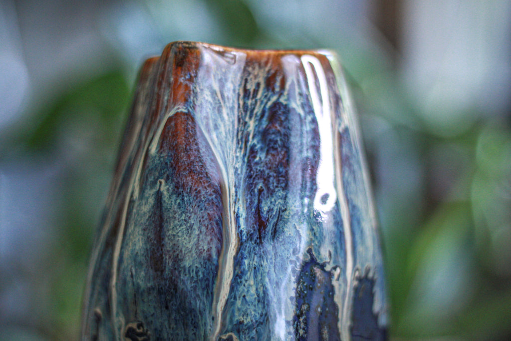 14-D New Wave Bedside Pitcher, 22 oz.