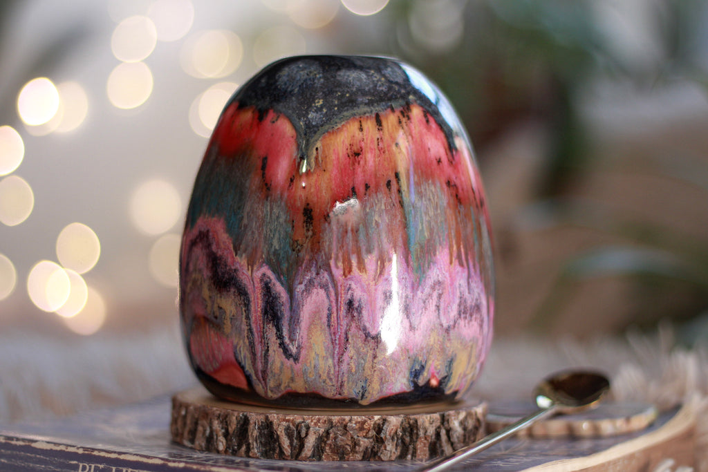 09-B Strawberry Hills Variation Vase