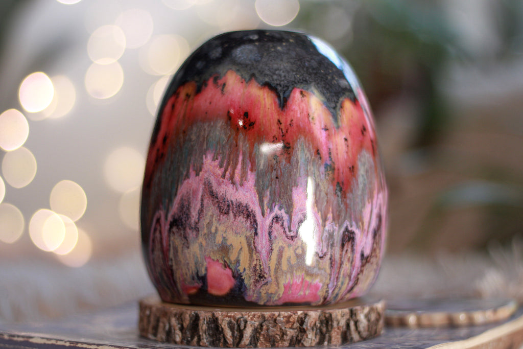 09-B Strawberry Hills Variation Vase