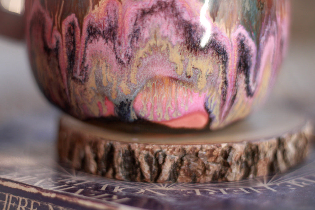 09-B Strawberry Hills Variation Vase