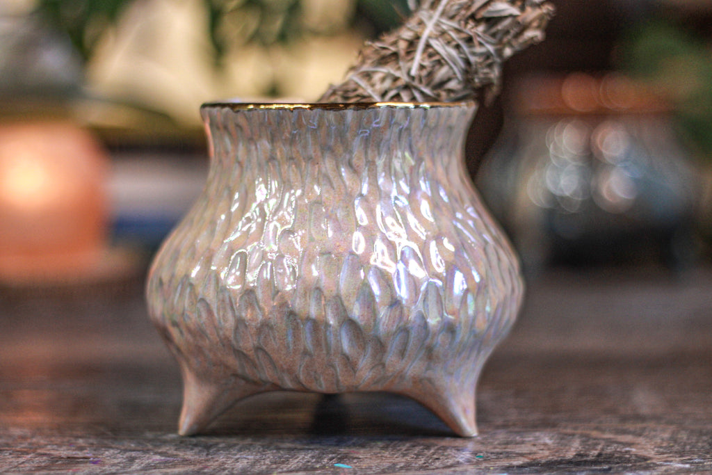 02-C PROTOTYPE Textured Cauldron, 16 oz.