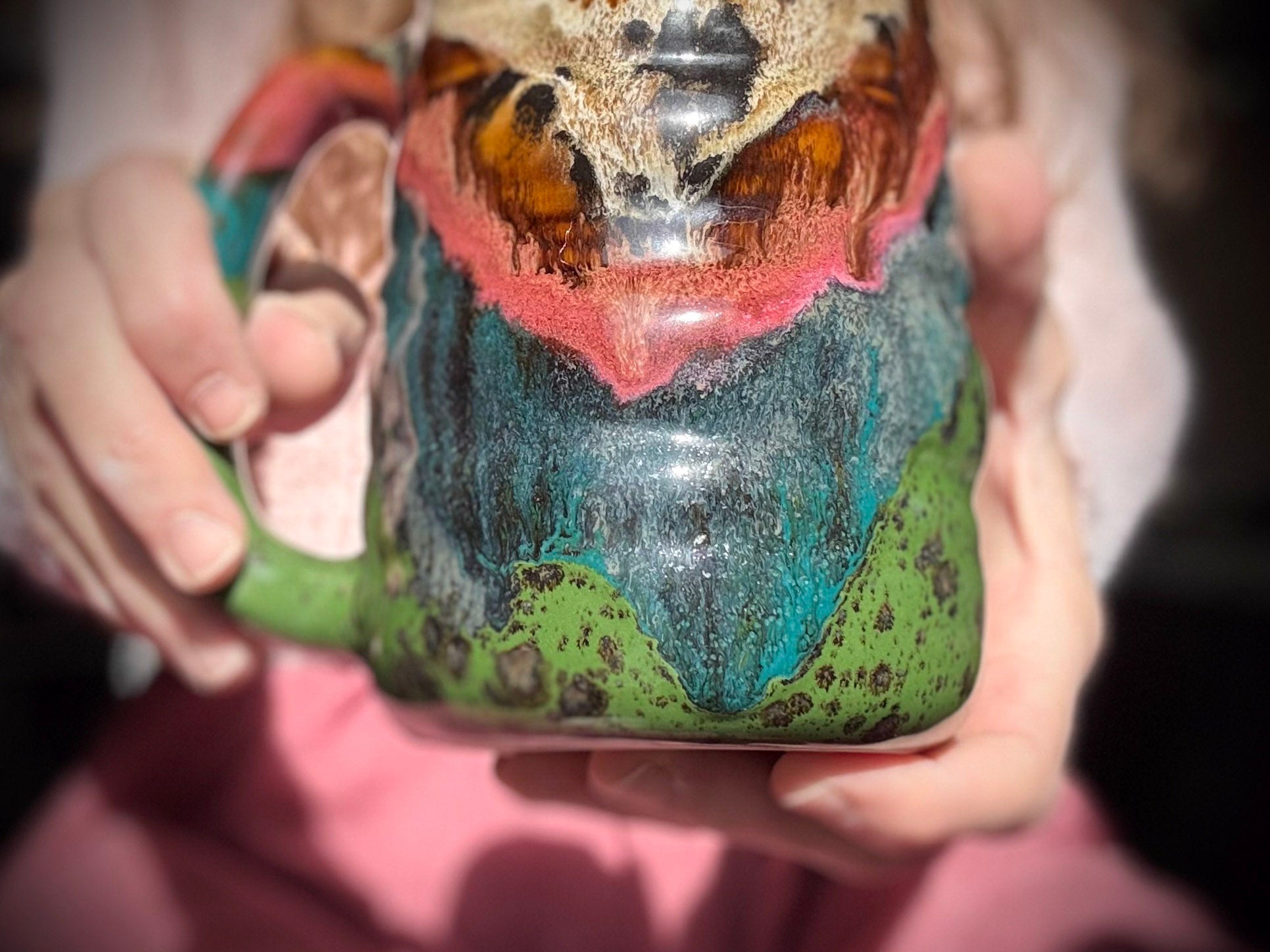 02-B Molten Cheetah Swirly Mug - TOP SHELF, 27 oz.