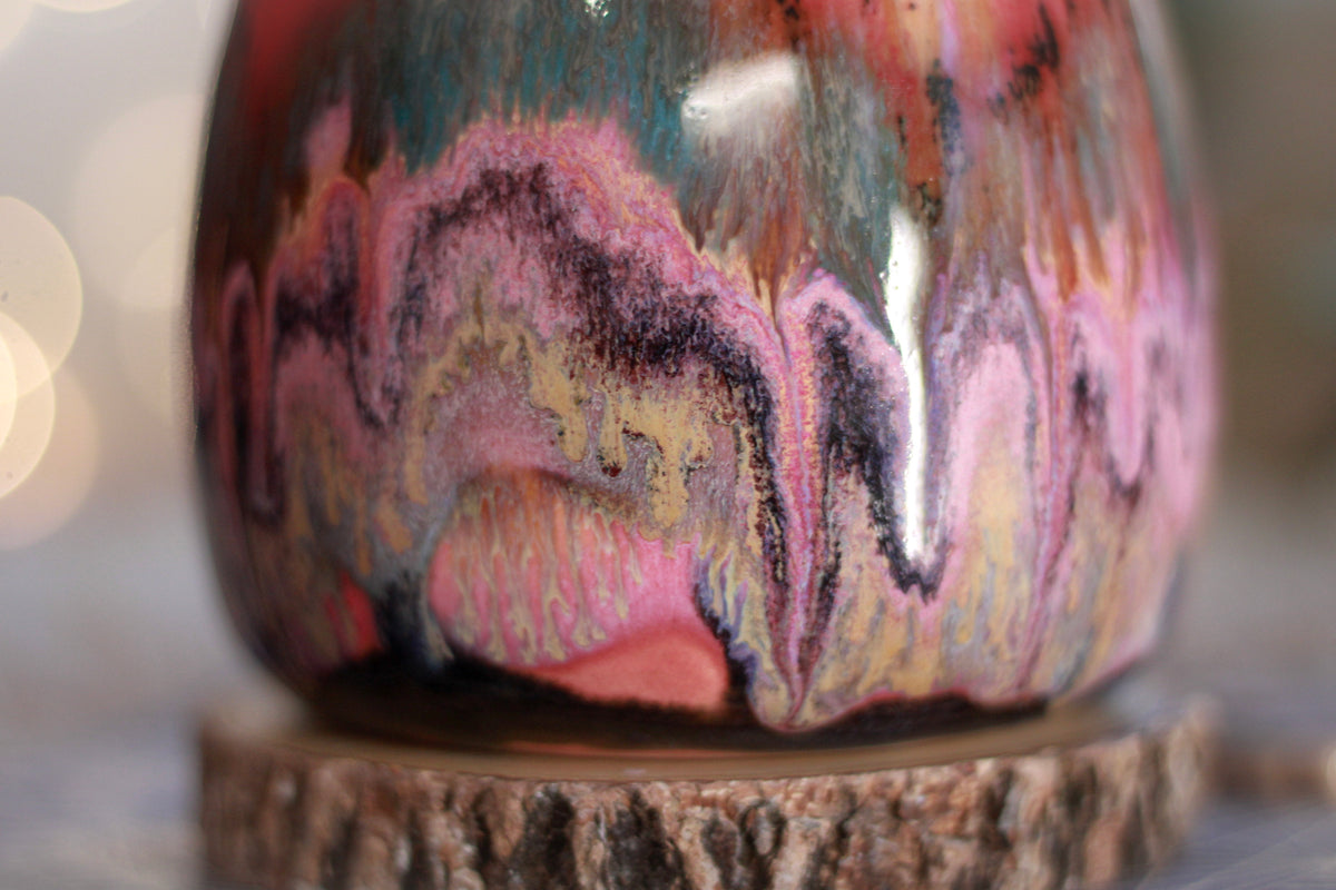09-B Strawberry Hills Variation Vase