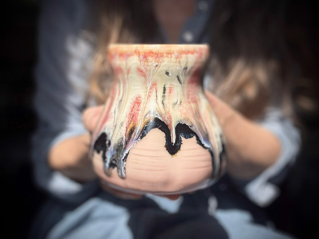 15-D Granny's Lace Curvy Mug - MISFIT, 19 oz. - 10% off