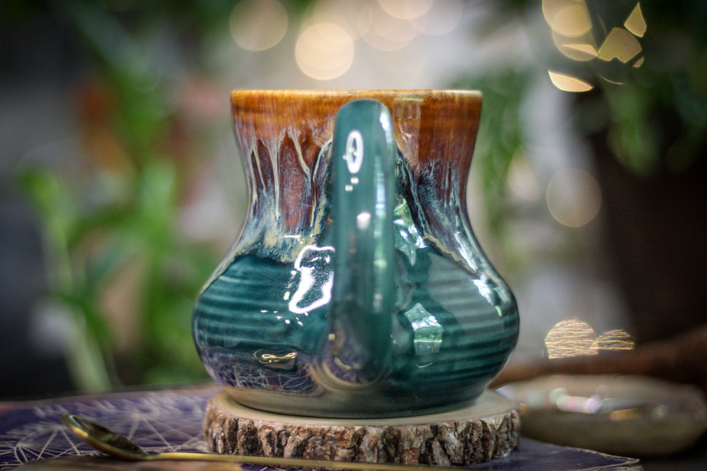 17-D New Wave Textured Flared Acorn Mug, 18 oz.