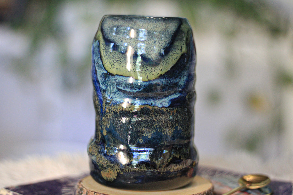 14-D Moody Blues Textured Mug, 21 oz.