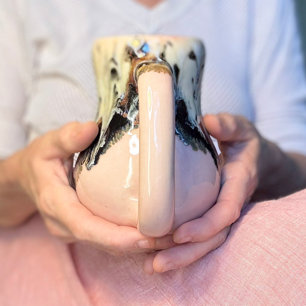 15-D Granny's Lace Gourd Mug, 22 oz.